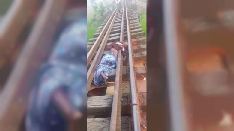 গোপালপুরে রেল দুর্ঘটনায় বৃদ্ধের মর্মান্তিক মৃত্যু, শোকের ছায়