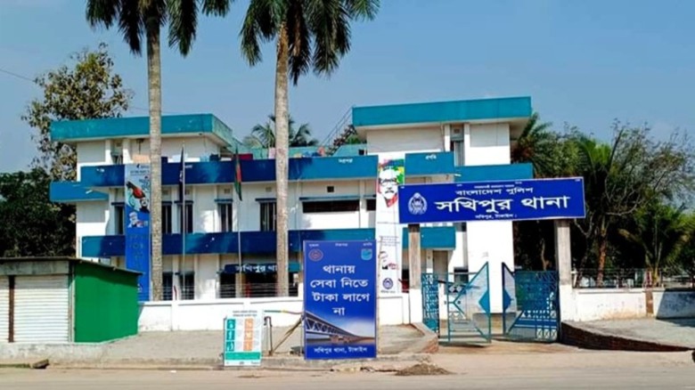 সখীপুরে পেট্রল ভরতে গিয়ে মোটরসাইকেল দুর্ঘটনায় মাদ্রাসা ছাত