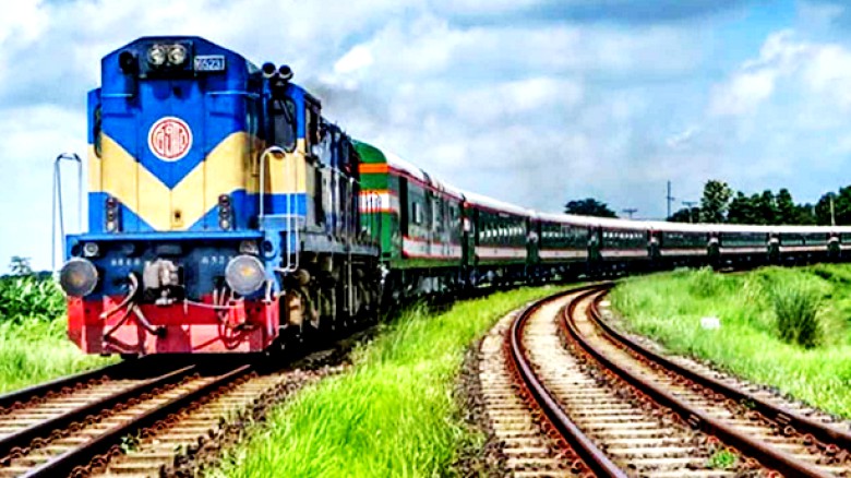 টানা তিন ঘণ্টা পর ঢাকার সঙ্গে উত্তরবঙ্গের রেল যোগাযোগ স্বাভা