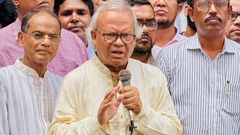 বিএনপি ব্যাকগ্রাউন্ড থাকলেই তাকে সরিয়ে দেওয়া হচ্ছে: রিজভী