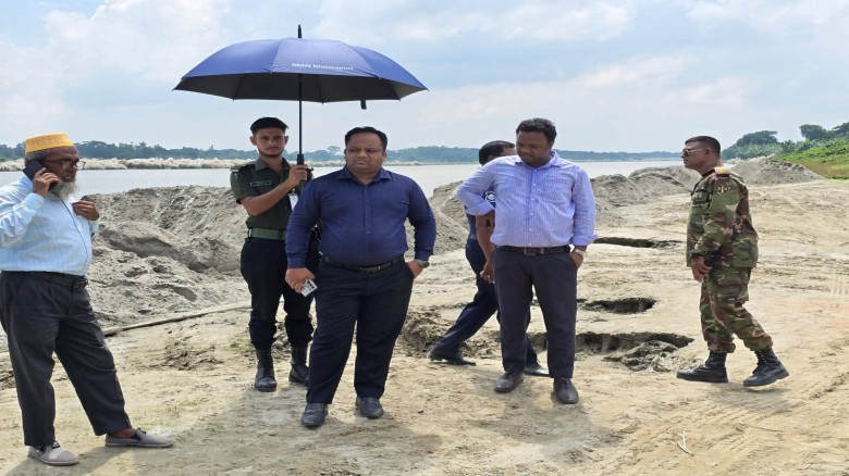 ত্রিশালে অবৈধভাবে বালু উত্তোলন বন্ধে মোবাইল কোর্ট