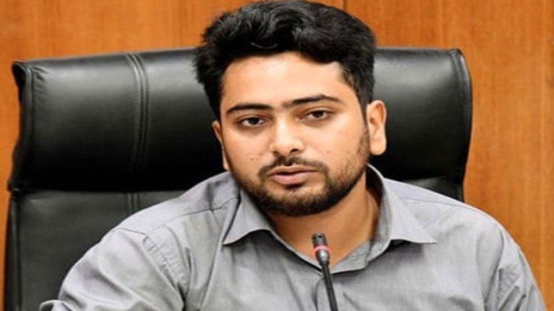 অনেক উপদেষ্টা সেফ এক্সিটের কথা ভাবছেন: নাহিদ