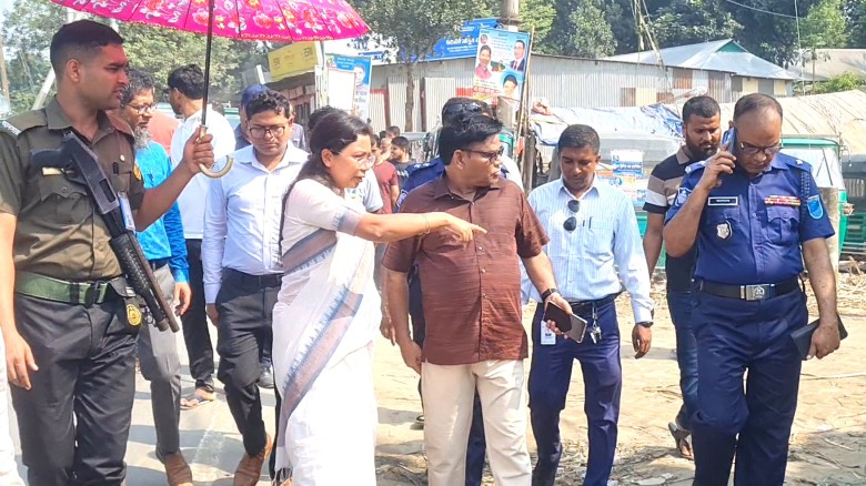 বাসাইলে সড়কের দুপাশে অবৈধ স্থাপনা উচ্ছেদ