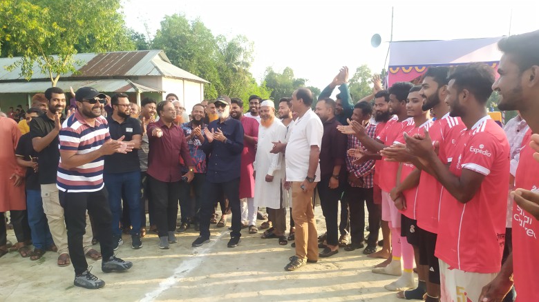 প্রগতি স্পোর্টিং ক্লাবের ফুটবল টুর্নামেন্টের উদ্বোধন