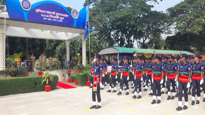 টাঙ্গাইলের পিটিসিতে ৫৬তম টিআরসি  ব্যাচের প্রশিক্ষণ সমাপনী কু