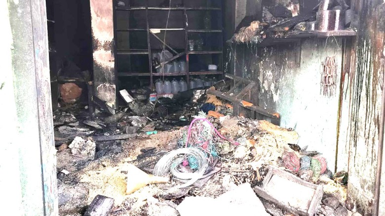 টাঙ্গাইলে দোকানে আগুন, দগ্ধ হয়ে মালিকের মৃত্যু