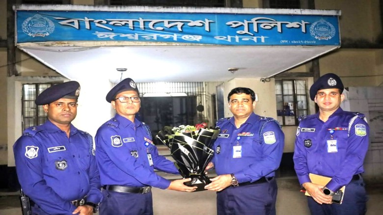তিন থানা আকস্মিক  পরিদর্শনে ময়মনসিংহের এসপি মিজান