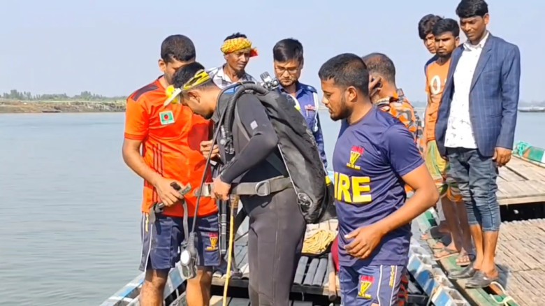 ভূঞাপুরে যমুনা নদীতে নৌকা থেকে পড়ে যুবক নিখোঁজ