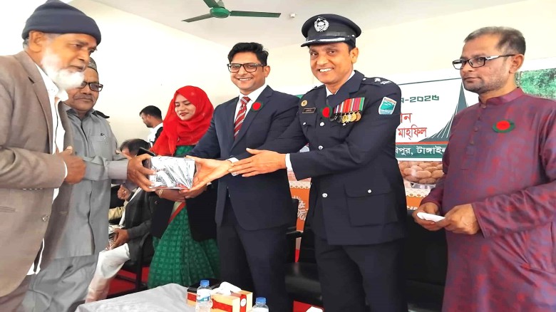 সখীপুরে বিজয় দিবসে মুক্তিযোদ্ধাদের সংবর্ধনা