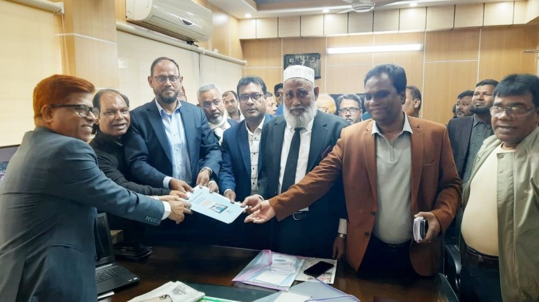 টাঙ্গাইলের দুইটি আসনে একসঙ্গে সহোদরের মনোনয়নপত্র সংগ্রহ