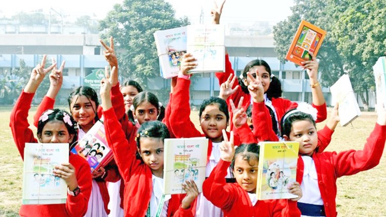 টাঙ্গাইলে মাধ্যমিকে ৫০ লাখ বই বিতরণ ॥ প্রায় ১৩ লাখ বইয়ের ঘাট