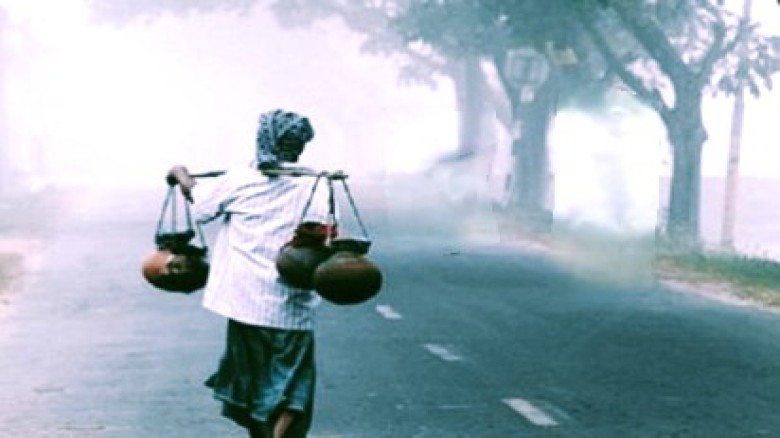 শীতে কাঁপছে টাঙ্গাইল, বিপাকে নিম্ন আয়ের মানুষ