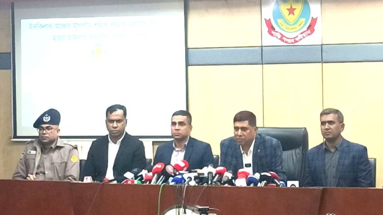 যুবলীগ নেতা বাপ্পির নির্দেশে হাদিকে হত্যা: ডিবি প্রধান