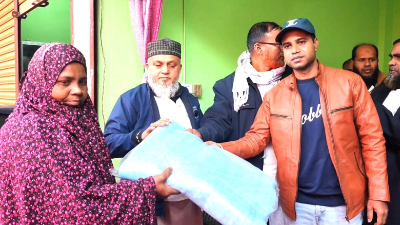 ভূঞাপুরে শীতার্তদের মাঝে কম্বল বিতরণ