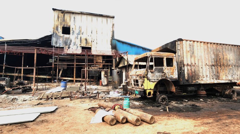 ঘাটাইলে পিপলস ফিড মিলে ভয়াবহ অগ্নিকাণ্ড,  ক্ষতি প্রায় ৮০ কোট