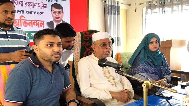 কালিহাতী উপজেলা স্বাস্থ্য কমপ্লেক্স পরিদর্শনে এমপি লুৎফর রহম