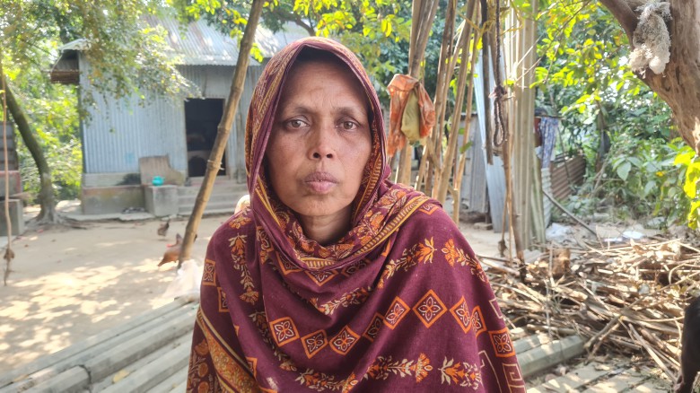 বাঁচতে চান ক্যান্সার আক্রান্ত শিল্পী আক্তার; বিত্তবানদের কাছ