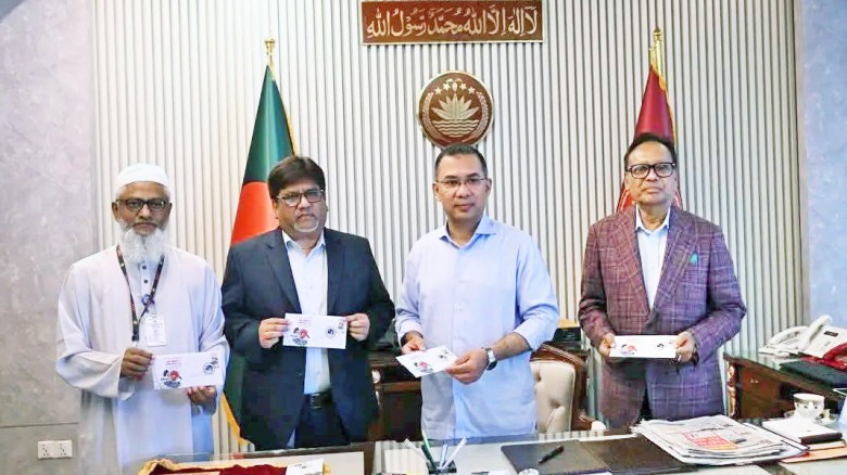 স্বাধীনতা দিবস উপলক্ষে স্মারক ডাকটিকিট উন্মোচন করলেন প্রধানমন্ত্রী