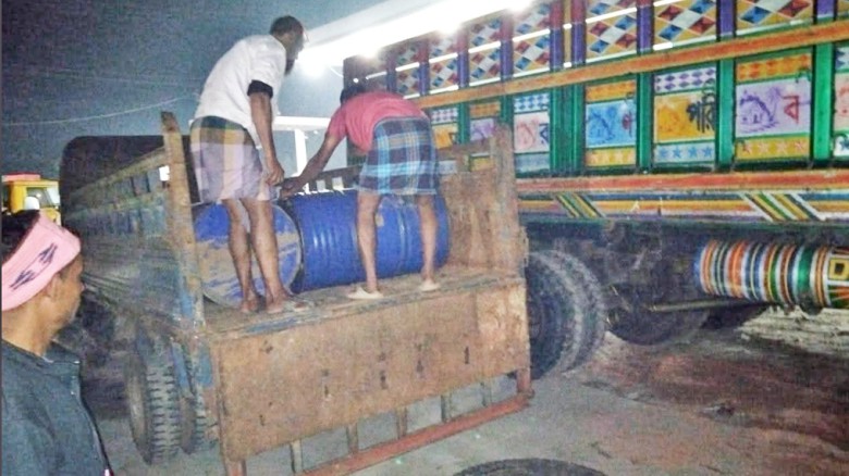 সখীপুরে ২ জ্বালানি তেল ব্যবসায়ীকে ৫ দিনের কারাদণ্ড