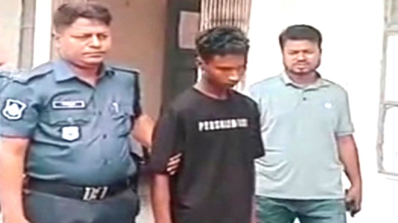 মাত্র ৩০০ টাকা নিয়ে বাকবিতণ্ডায় মাকে খুন, ছেলের স্বীকারোক্