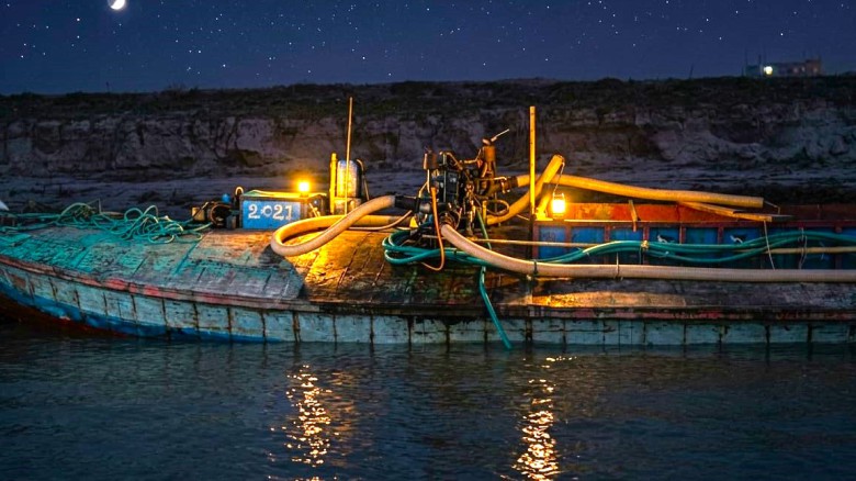 ভূঞাপুরে যমুনা নদীতে অবৈধ বালু উত্তোলন, ৫০ হাজার টাকা জরিমান