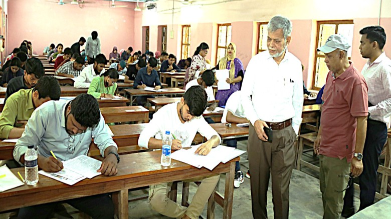 ছবির ক্যাপশন: 