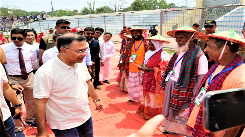 কৃষক কার্ড পেয়ে আনন্দে উদ্বেলিত কৃষক-কৃষাণীরা