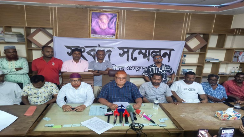 সখীপুরে ক্ষমা চেয়ে বিএনপির সাবেক সভাপতির সংবাদ সন্মেলন