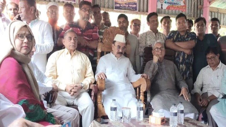 ধর্ম ব্যবসায়ীরা মানুষের মাঝে ব্যবধান সৃষ্টি করে- গয়েশ্বর চন্দ্র রায়
