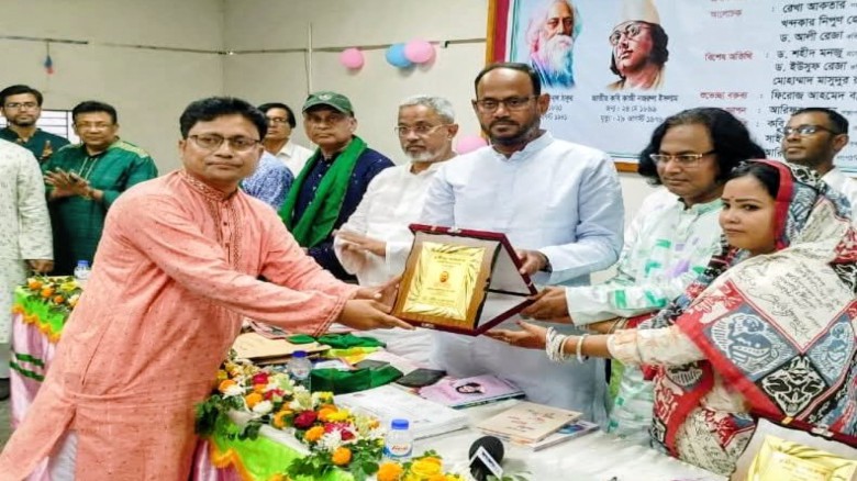টাঙ্গাইলকে মাদক ও সন্ত্রাসমুক্ত একটি আধুনিক নিরাপদ নগরী হিসেবে গড়ে তোলা হবে: প্রতিমন্ত্রী টুকু