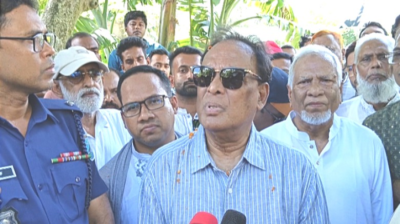 কিশোরদের সোস্যাল মিডিয়া ব্যবহার নিষেধাজ্ঞা আসতে পারে: আইসিটি মন্ত্রী ফকির মাহবুব আনাম