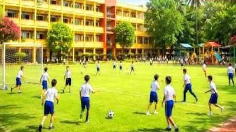 ১৫ হাজারের বেশি স্কুলে নেই খেলার মাঠ।। ডিভাইসে আসক্তি বাড়ছে শিক্ষার্থীদের