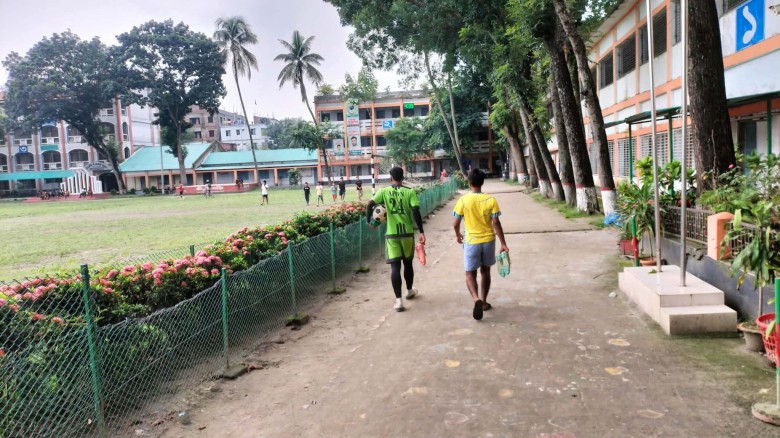 ভূঞাপুরে ভুল প্রশ্নে এইচএসসি পরীক্ষা : পাশ নিয়ে শঙ্কায় শিক্ষ