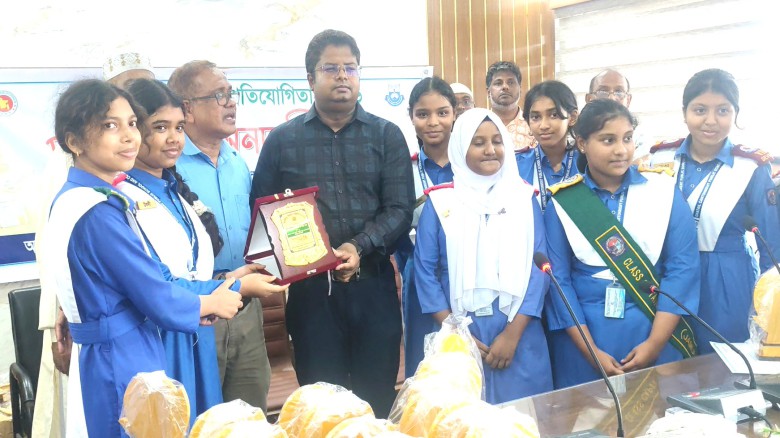 ঘাটাইলে জাতীয় শিক্ষা সপ্তাহ-২০২৬ উপলক্ষে পুরস্কার ও সনদ বিতর