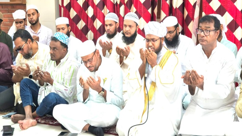 সাড়ে ৩ হাজার মাদরাসা-এতিমখানার শিক্ষার্থীকে খাবার খাওয়ালেন প