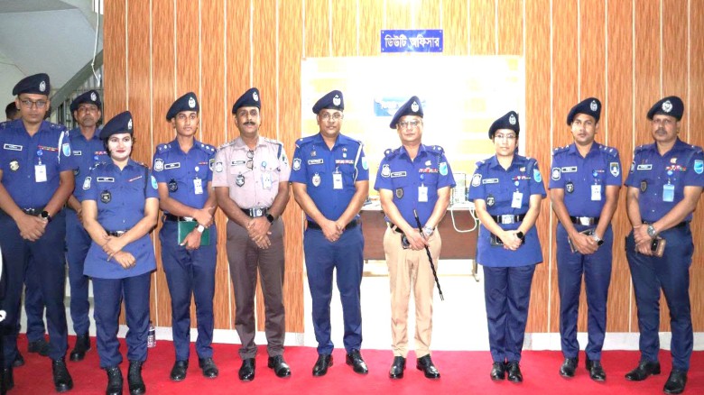 ঘাটাইল ও কালিহাতি থানা পরিদর্শন করেন  টাঙ্গাইলের পুুলিশ সুপা