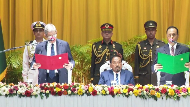 ২৩তম রাষ্ট্রপতি হিসেবে শপথ নিলেন মির্জা ফখরুল