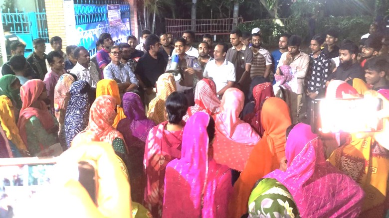 ময়মনসিংহ ভালুকায় বকেয়া বেতনের দাবিতে শ্রমিক অসন্তোয়