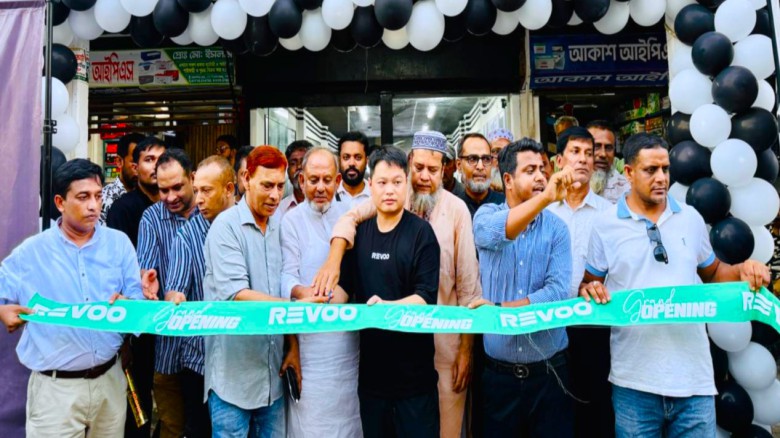 টাঙ্গাইলে ইলেক্ট্রিক মোটরসাইকেল ব্র্যান্ড ‘রিভো’র শোরুম উদ্ব