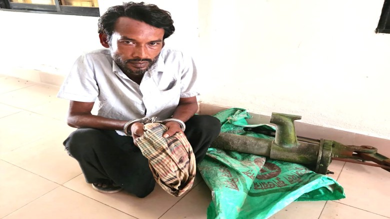 টাঙ্গাইলে টিউবওয়েল চুরির সময় একজন গ্রেপ্তার