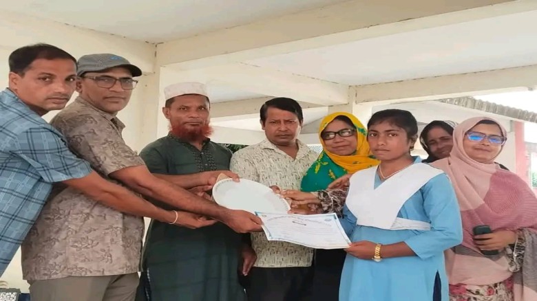 জামালপুরের সৈয়দপুর উচ্চ বিদ্যালয়ের শিক্ষার্থী আশিকা ২০০ মিটা