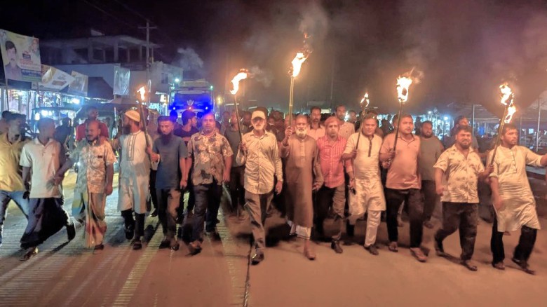মধুপুরে বিএনপির মশাল মিছিল