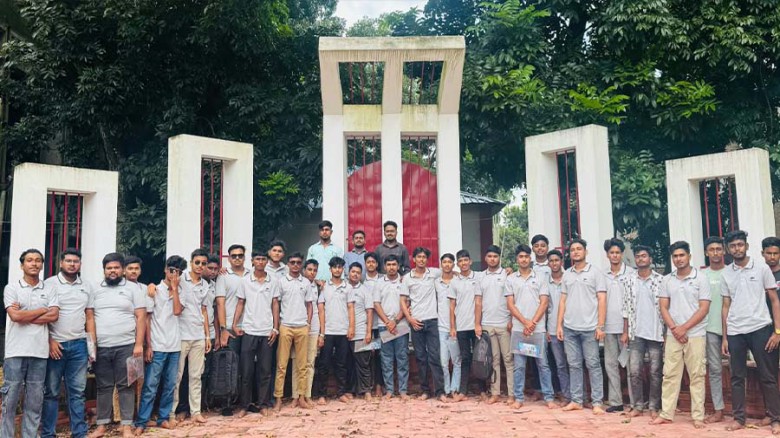 ছবির ক্যাপশন: 