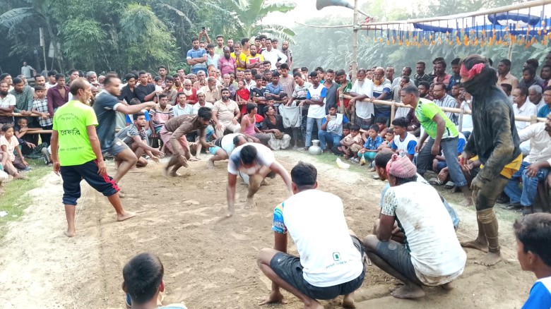 ধনবাড়ীতে মরহুম আব্দুল হালিম স্মৃতি হা ডু ডু খেলার উদ্বোধন