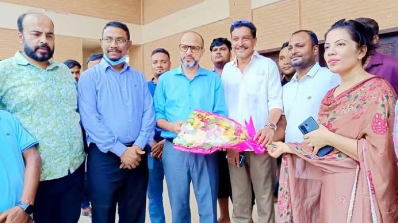 মধুপুর অডিটরিয়াম আধুনিকায়ন করতে জেলা পরিষদের প্রশাসকের পরিদর্শন